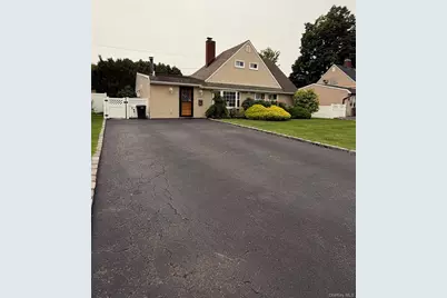 261 Elm Drive S, Levittown, NY 11756 - Photo 2
