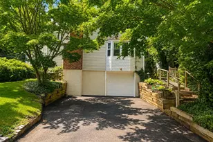 38 Hill Dr, Glen Head, NY 11545 - Photo 22