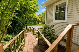 38 Hill Dr, Glen Head, NY 11545 - Photo 20
