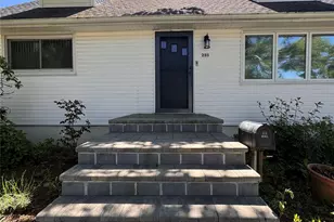 233 S 15th St, Lindenhurst, NY 11757 - Photo 6