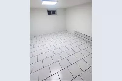 134 Scranton Avenue, Lynbrook, NY 11563 - Photo 14