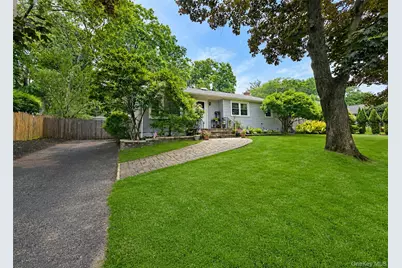 17 Beech Road, Rocky Point, NY 11778 - Photo 2