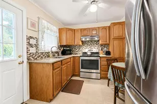 17 Beech Rd, Rocky Point, NY 11778 - Photo 8