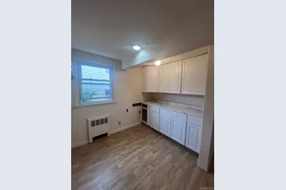 348 E Beech Street #Lower, Long Beach, NY 11561 - Photo 4