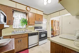 80-07 250th St, Bellerose, NY 11426 - Photo 10
