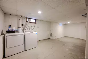 450 E Broadway, Long Beach, NY 11561 - Photo 18