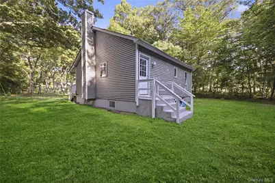 114 Wilson Avenue, Medford, NY 11763 - Photo 6