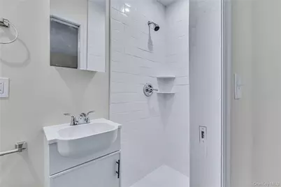 114 Wilson Avenue, Medford, NY 11763 - Photo 22