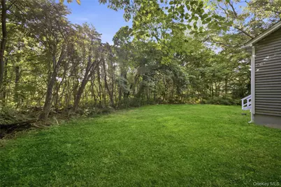 114 Wilson Avenue, Medford, NY 11763 - Photo 8