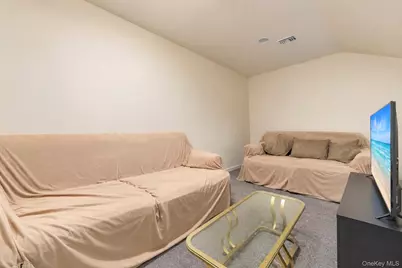 178 Ashley Court, Central Islip, NY 11722 - Photo 20