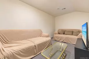 178 Ashley Ct, Central Islip, NY 11722 - Photo 20