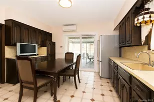 942 72nd St, Brooklyn, NY 11228 - Photo 18
