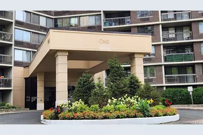 1 Bay Club Drive #4P, Bayside, NY 11360 - Photo 14