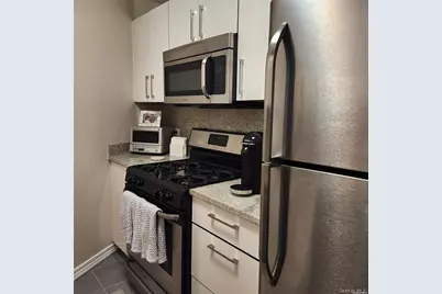 1 Bay Club Drive #4P, Bayside, NY 11360 - Photo 2