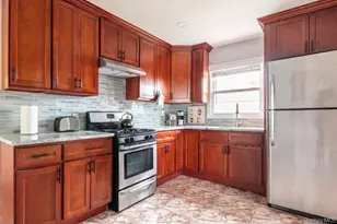 146-41 224th St, Springfield Gardens, NY 11413 - Photo 6