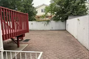 558 Eltingville Blvd, New York, NY 10312 - Photo 30