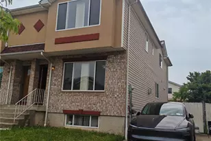 558 Eltingville Blvd, New York, NY 10312 - Photo 1
