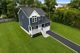 7 Edgewater Dr, Mastic Beach, NY 11951 - Photo 44