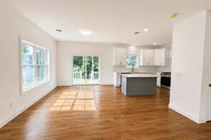 7 Edgewater Dr, Mastic Beach, NY 11951 - Photo 14