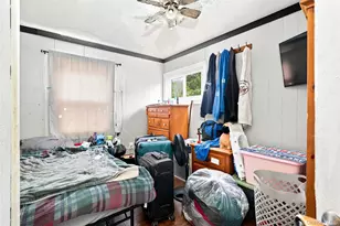 101 Blacksmith Rd E, Levittown, NY 11756 - Photo 10