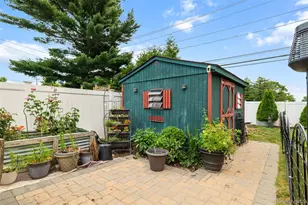 101 Blacksmith Rd E, Levittown, NY 11756 - Photo 18