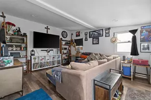 101 Blacksmith Rd E, Levittown, NY 11756 - Photo 6