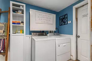 101 Blacksmith Rd E, Levittown, NY 11756 - Photo 16