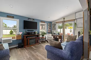 101 Blacksmith Rd E, Levittown, NY 11756 - Photo 4