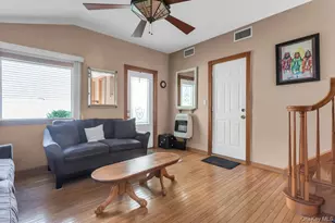 181 Woodbine Ave, Merrick, NY 11566 - Photo 18
