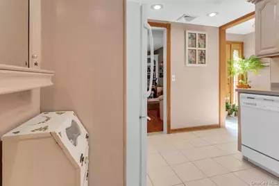 181 Woodbine Avenue, Merrick, NY 11566 - Photo 12