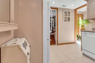 181 Woodbine Ave, Merrick, NY 11566 - Photo 12