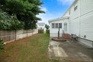 303 Oceanside Pkwy, Oceanside, NY 11572 - Photo 8