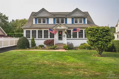 11 Hampton Street, Sayville, NY 11782 - Photo 1