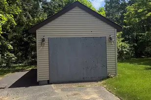 235 Mt Vernon Ave, Medford, NY 11763 - Photo 2