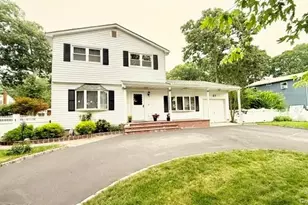 37 Hampton Ave, Mastic, NY 11950 - Photo 2