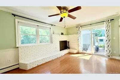 37 Hampton Avenue, Mastic, NY 11950 - Photo 20