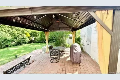37 Hampton Avenue, Mastic, NY 11950 - Photo 30