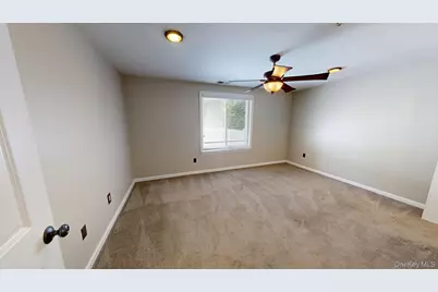 604 Blue Ridge Drive, Medford, NY 11763 - Photo 18