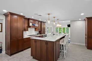 3343 Seawane Dr, Merrick, NY 11566 - Photo 14