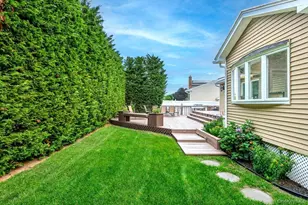 3343 Seawane Dr, Merrick, NY 11566 - Photo 42