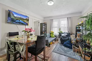 31-29 100th St, Corona, NY 11368 - Photo 6