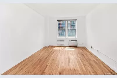 2736 Independence Avenue #3C, Bronx, NY 10463 - Photo 6