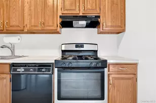 95 Wiltshire Rd, Scarsdale, NY 10583 - Photo 16