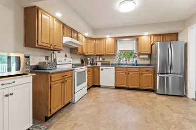 20 Barger Street, Cortlandt Manor, NY 10567 - Photo 14
