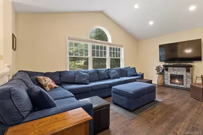 20 Barger Street, Cortlandt Manor, NY 10567 - Photo 6
