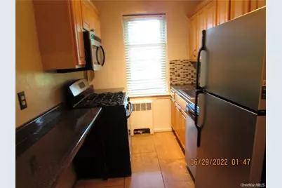 1531 Central Park Avenue #1 C, Yonkers, NY 10710 - Photo 2