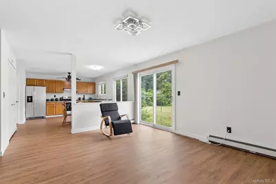 98 Constable Drive, Riverhead, NY 11901 - Photo 12
