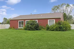 98 Constable Dr, Riverhead, NY 11901 - Photo 22