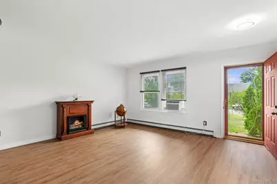 98 Constable Drive, Riverhead, NY 11901 - Photo 6