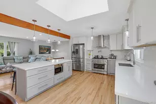 414 Philo St, New Windsor, NY 12553 - Photo 10